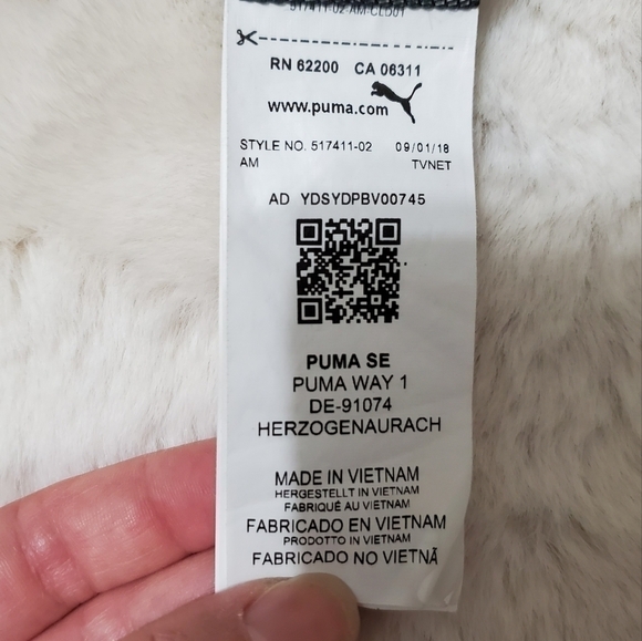 3/$30 ❤️ Puma Size XS Black Asymmetrical Hem Tank Top - Picture 10 of 15